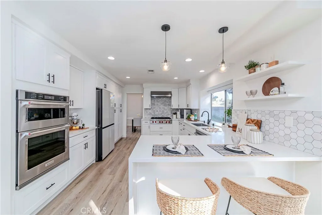 702 Oakcrest Avenue, Brea, California 92821 home-pic-16