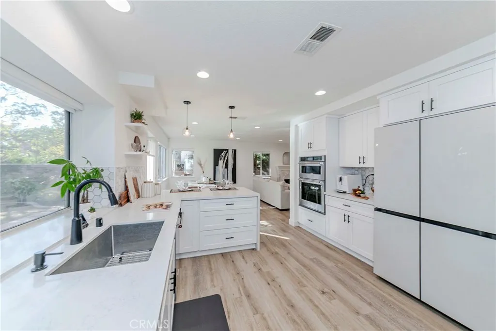 702 Oakcrest Avenue, Brea, California 92821 home-pic-14