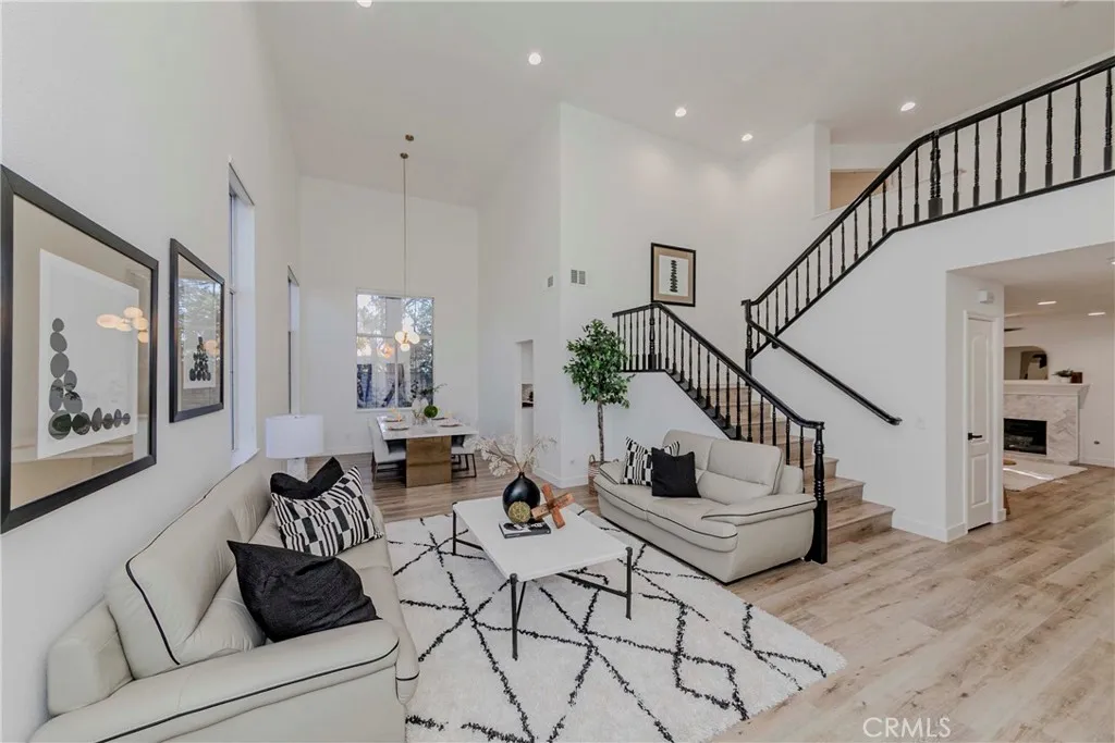 702 Oakcrest Avenue, Brea, California 92821 home-pic-7