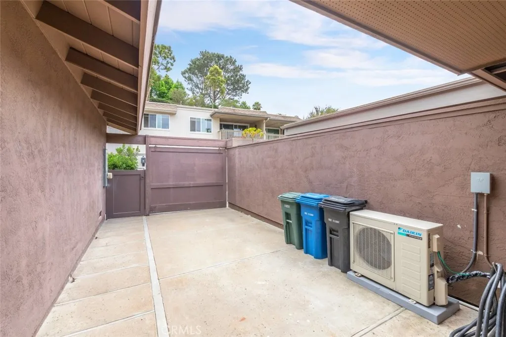 6273 Caminito Juanico, San Diego, California 92111 home-pic-32