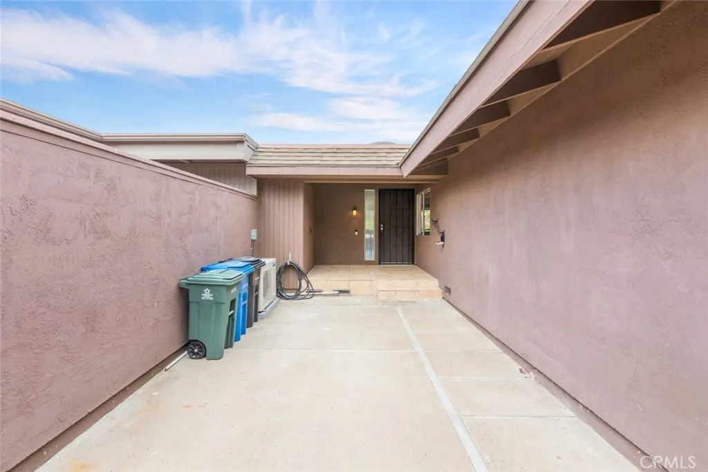 6273 Caminito Juanico, San Diego, California 92111 home-pic-31