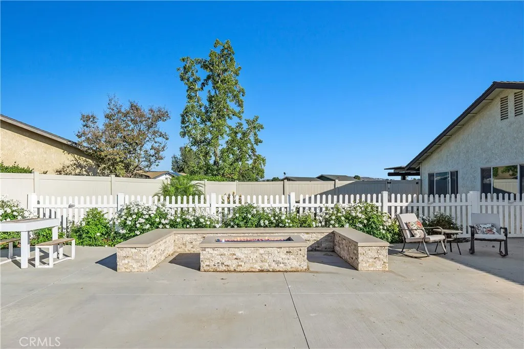 4725 Foxborough Court, Jurupa Valley, California 92509 home-pic-38