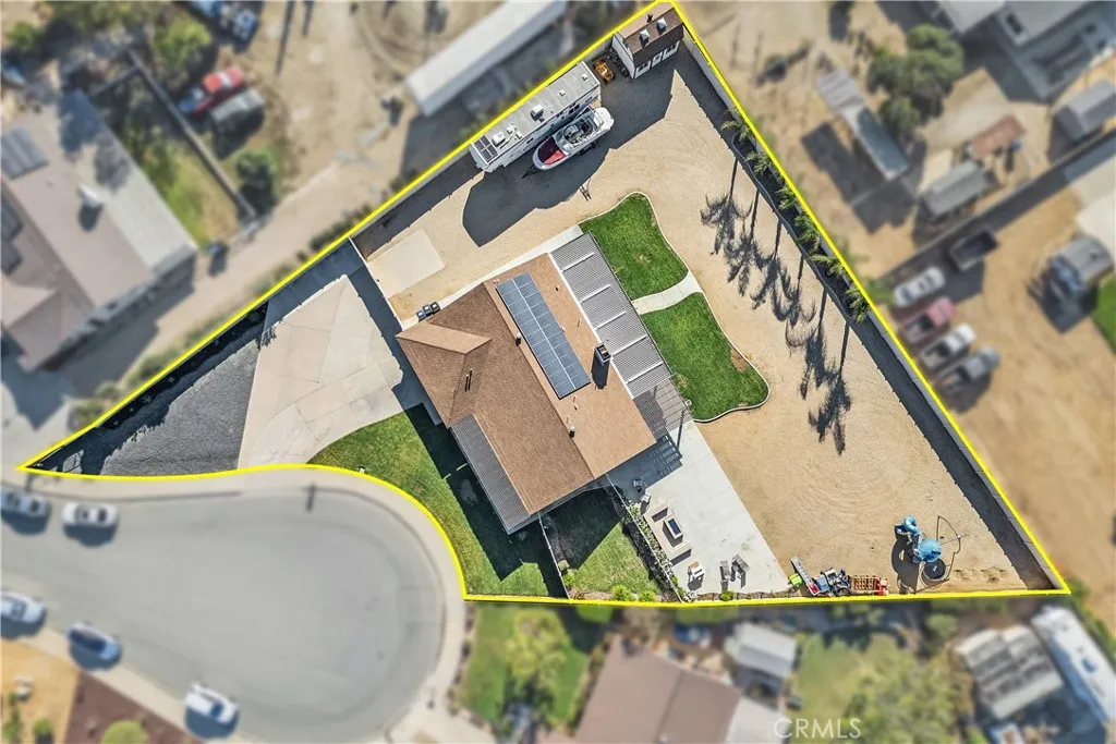4725 Foxborough Court, Jurupa Valley, California 92509 home-pic-6