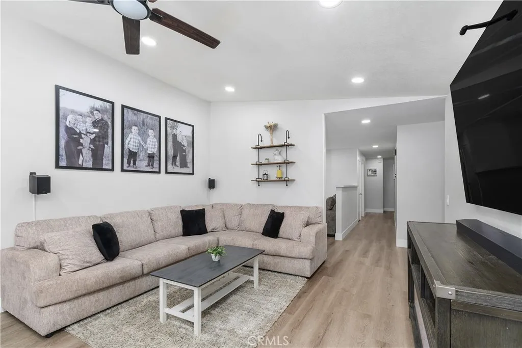 4725 Foxborough Court, Jurupa Valley, California 92509 home-pic-12