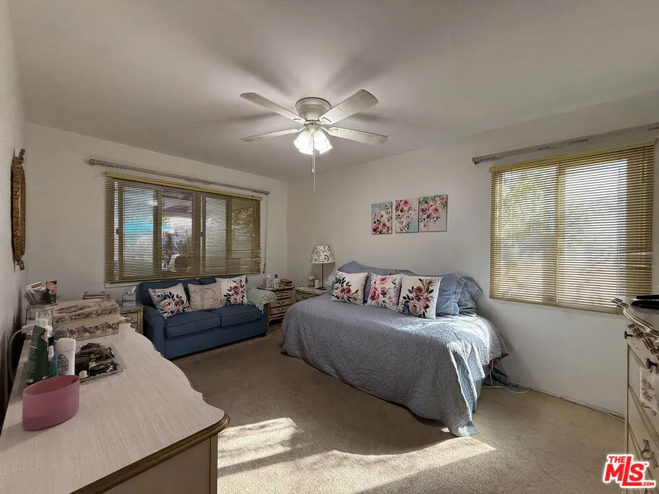 3810 S Dunsmuir Avenue, Los Angeles, California 90008 home-pic-12