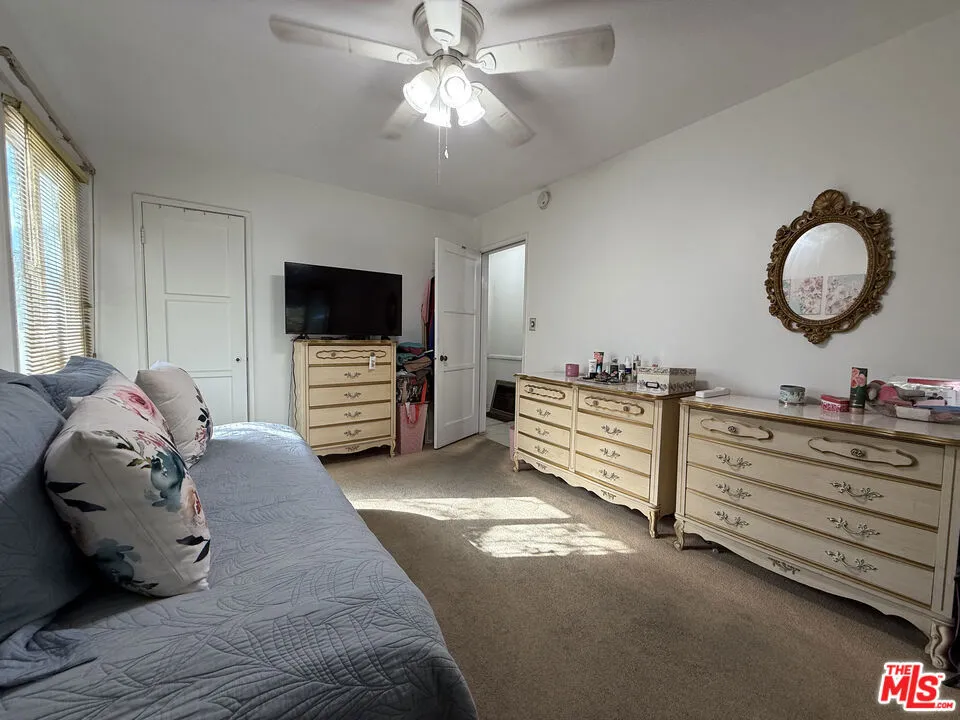 3810 S Dunsmuir Avenue, Los Angeles, California 90008 home-pic-11