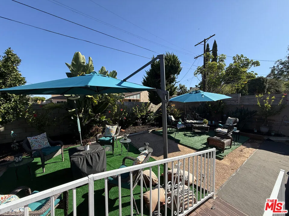 3810 S Dunsmuir Avenue, Los Angeles, California 90008 home-pic-28