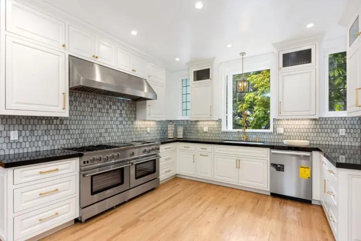 85 Fagan Drive, Hillsborough, California 94010