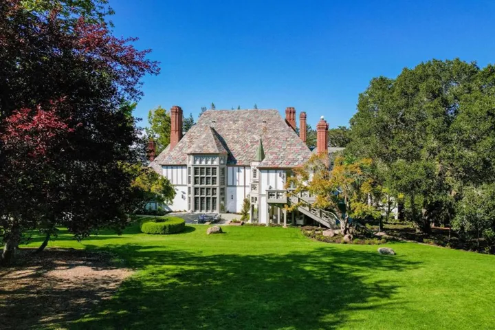 85 Fagan Drive, Hillsborough, California 94010