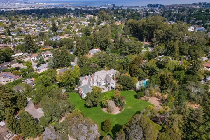 85 Fagan Drive, Hillsborough, California 94010