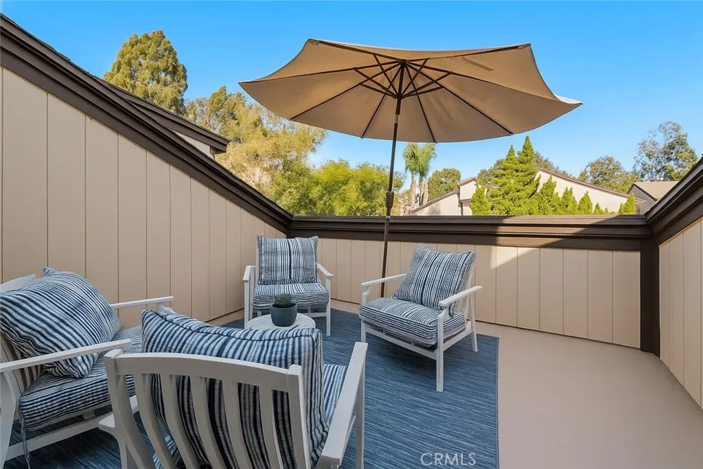 3020 Plaza Lorenzo, Bonita, California 91902 home-pic-30