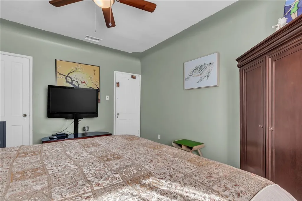 3203 Live Oak, Huntington Park, California 90255 home-pic-19