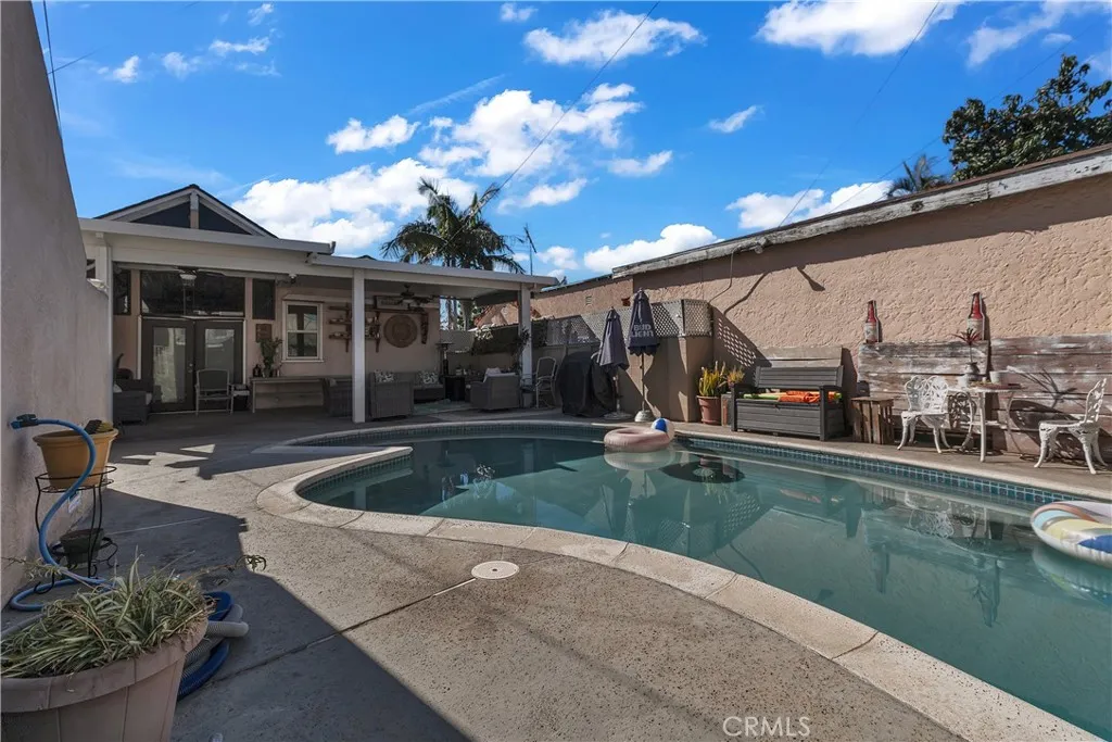 3203 Live Oak, Huntington Park, California 90255 home-pic-4