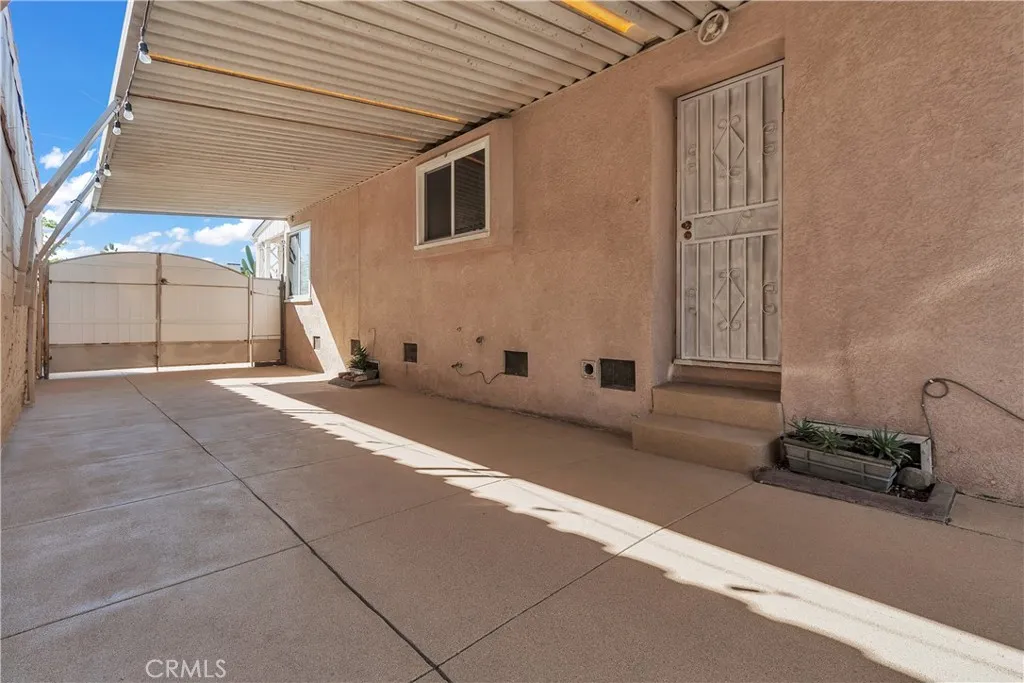 3203 Live Oak, Huntington Park, California 90255 home-pic-32