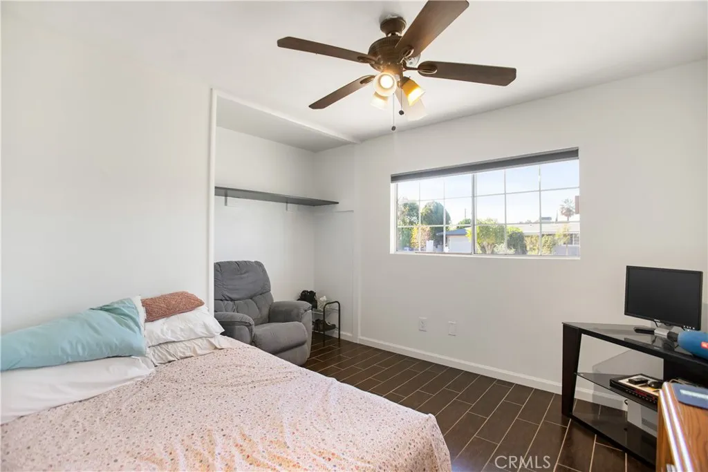 979 N Gardena, Rialto, California 92376 home-pic-9