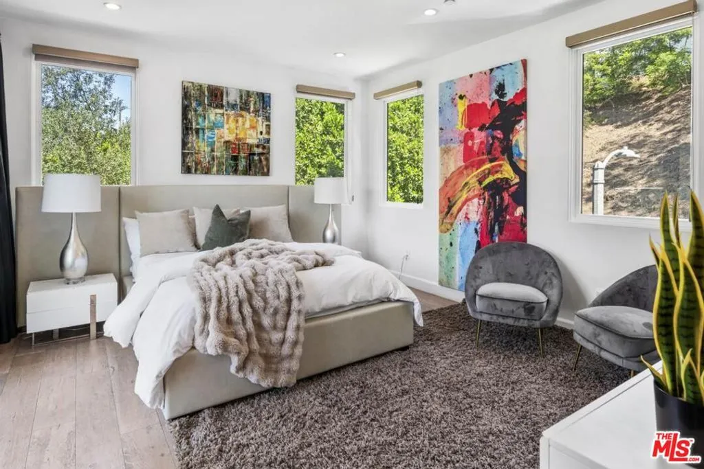 6696 Lakeridge Road, Los Angeles, California 90068 home-pic-16