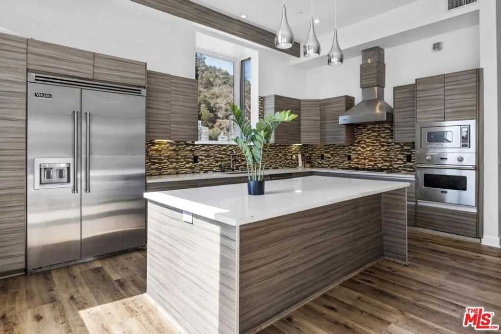 6696 Lakeridge Road, Los Angeles, California 90068 home-pic-5