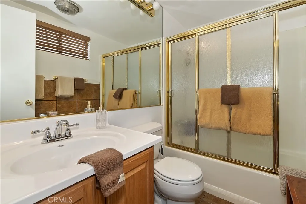 1709 Columbine, Big Bear City, California 92315 home-pic-9