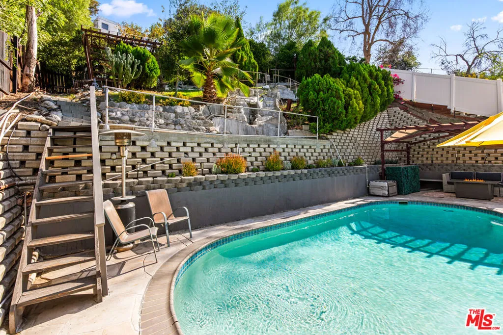 5154 Don Pio Drive, Woodland Hills, California 91364 home-pic-30