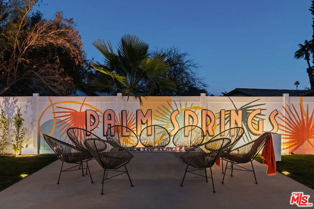 1170 E El Conquistador, Palm Springs, California 92262 home-pic-58