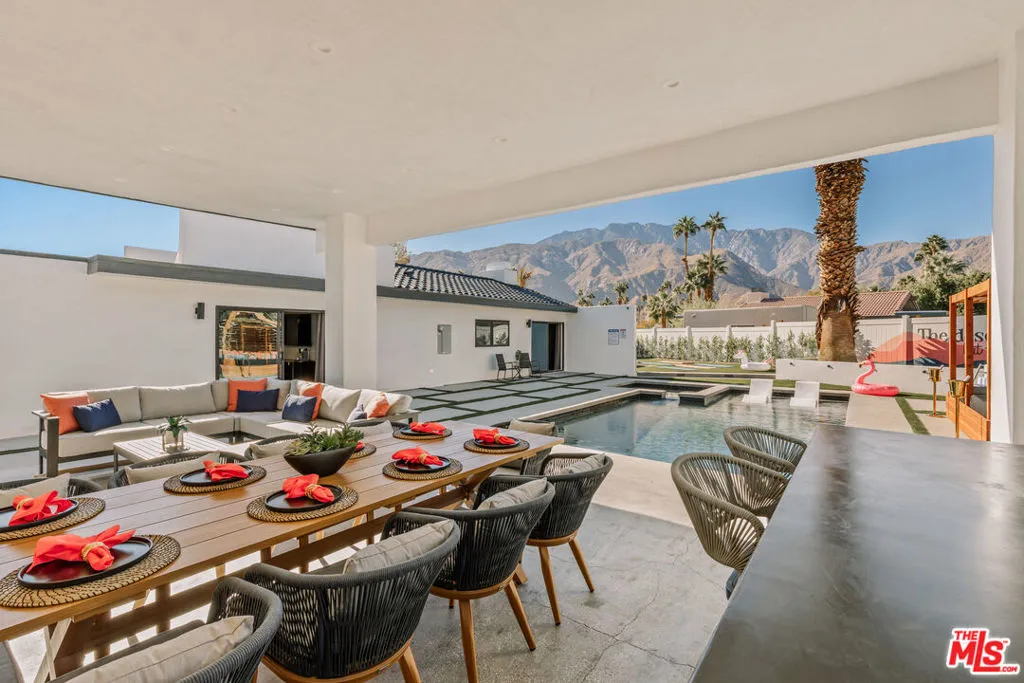 1170 E El Conquistador, Palm Springs, California 92262 home-pic-38