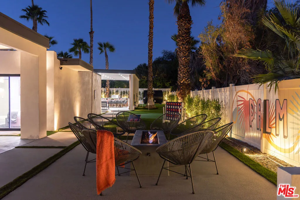 1170 E El Conquistador, Palm Springs, California 92262 home-pic-57