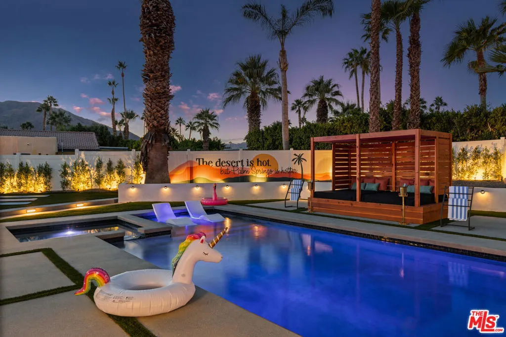 1170 E El Conquistador, Palm Springs, California 92262 home-pic-0