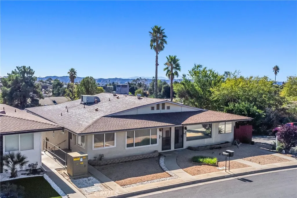 217 Summit View, Calimesa, California 92320 home-pic-1