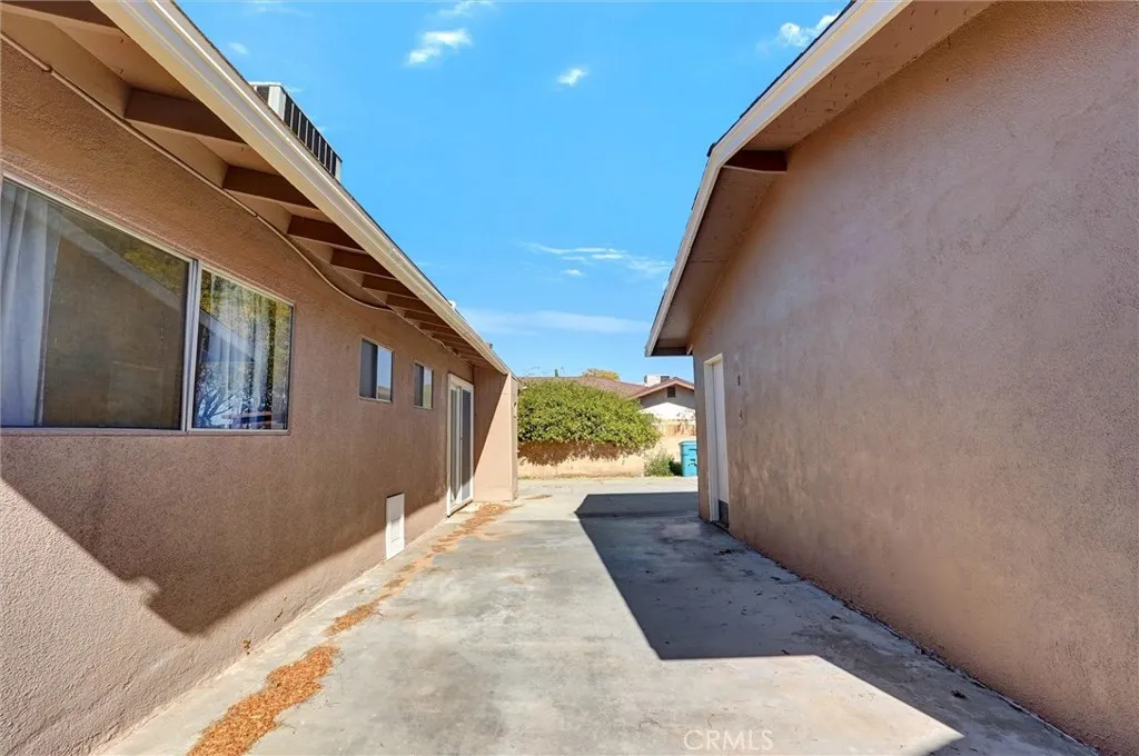 42226 55th W, Lancaster, California 93536 home-pic-24
