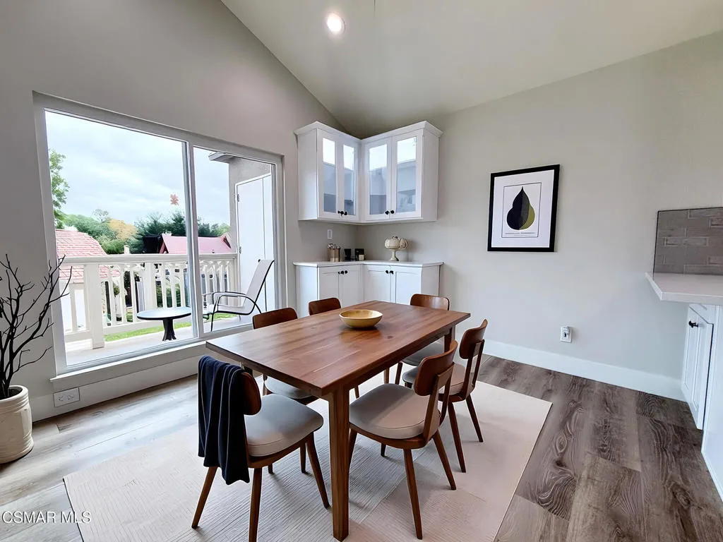 213 Estrellita Lane, Oak Park, California 91377 home-pic-4
