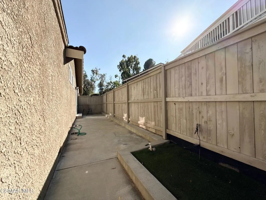 213 Estrellita Lane, Oak Park, California 91377 home-pic-24