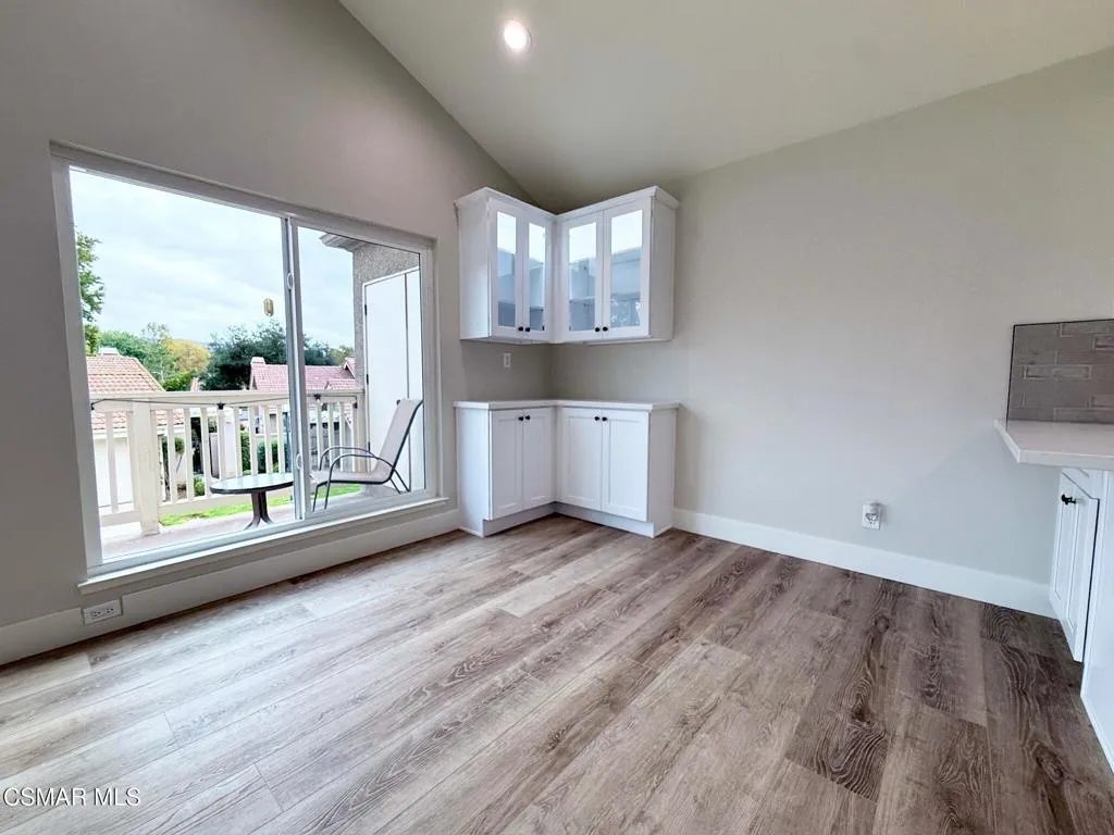 213 Estrellita Lane, Oak Park, California 91377 home-pic-5