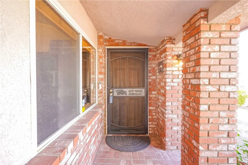 14415 Erie, Apple Valley, California 92307 home-pic-3