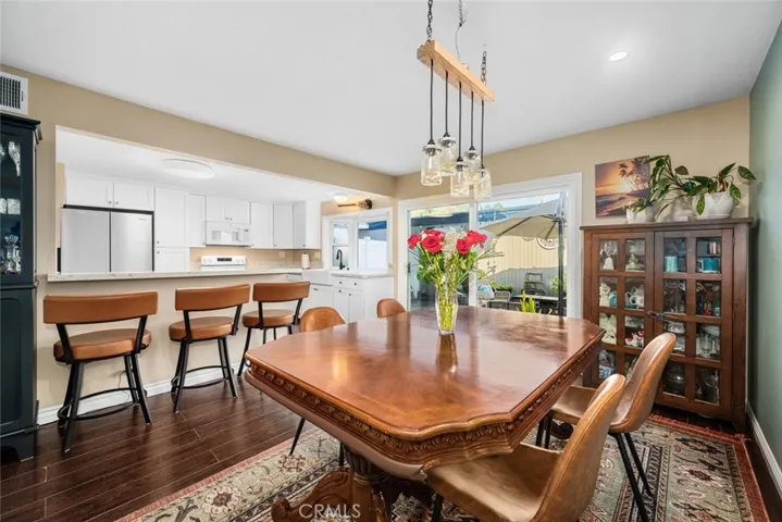 4385 Larwin, Cypress, California 90630