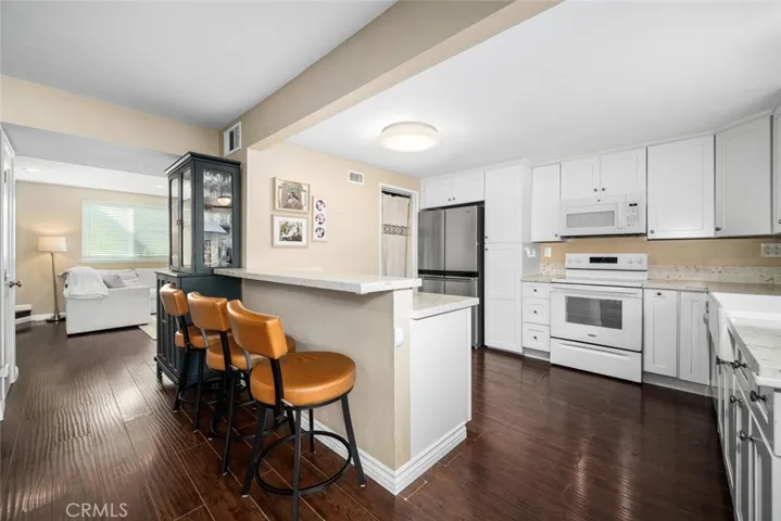 4385 Larwin, Cypress, California 90630