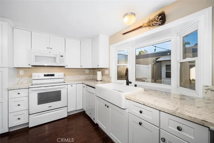 4385 Larwin, Cypress, California 90630