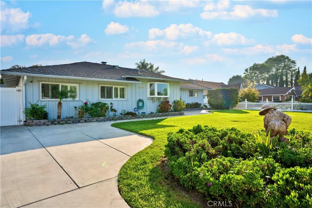 18672 Spaulding, Santa Ana, California 92705 home-pic-3