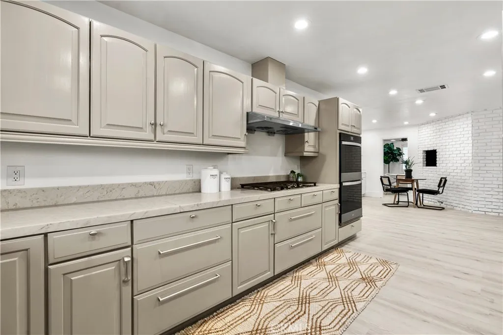 18672 Spaulding, Santa Ana, California 92705 home-pic-19