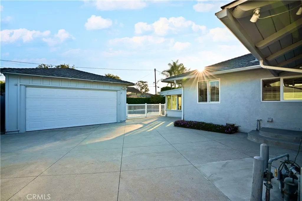 18672 Spaulding, Santa Ana, California 92705 home-pic-4