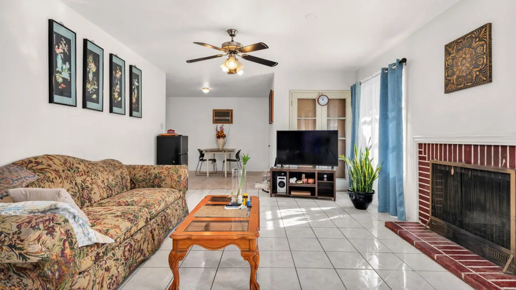 4267 E Sunny Dunes Road, Palm Springs, California 92264 home-pic-7