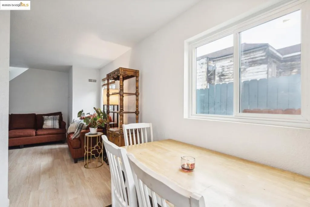 874 Pine St, Oakland, California 94607 home-pic-9