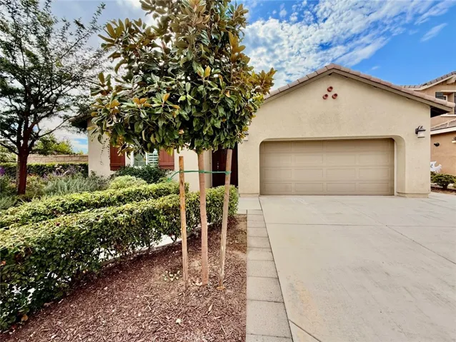 12003 Santiam Court, Jurupa Valley, California 91752