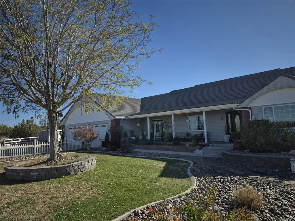 9968 Silver Rock Road, Pinon Hills, California 92372 home-pic-3