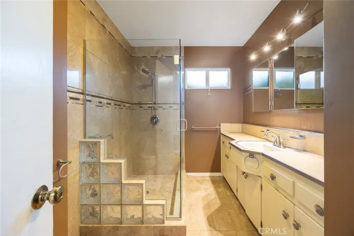 The hall bathroom at 10357 Lesterford Avenue