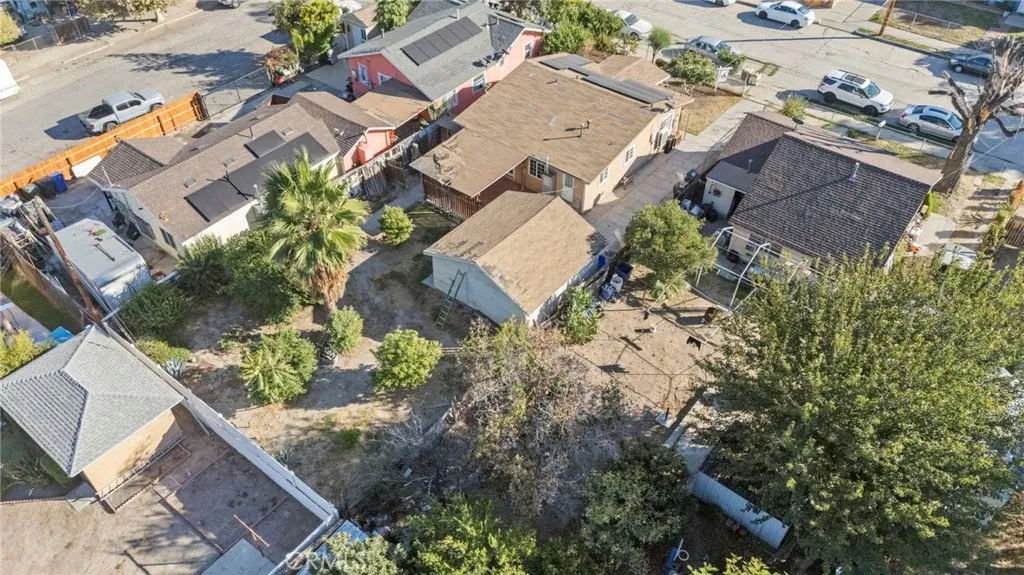 994 W 15th, San Bernardino, California 92411 home-pic-27