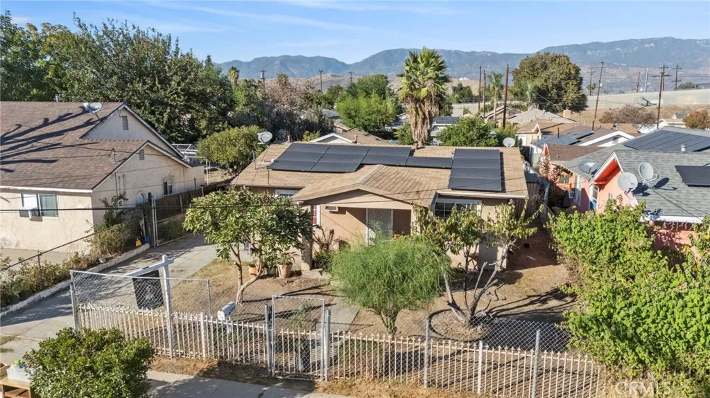 994 W 15th, San Bernardino, California 92411 home-pic-20