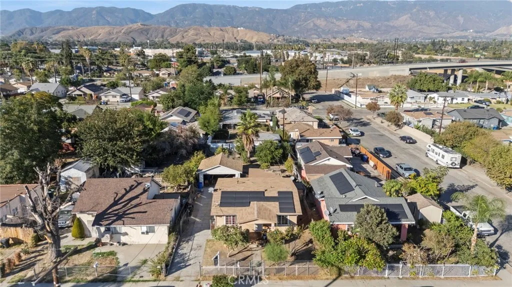 994 W 15th, San Bernardino, California 92411 home-pic-23