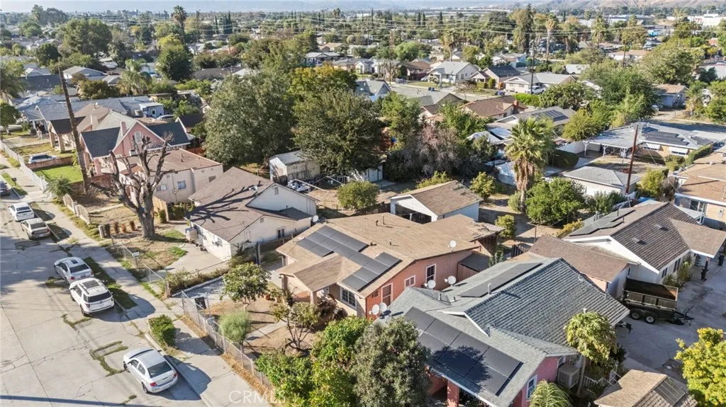 994 W 15th, San Bernardino, California 92411 home-pic-24