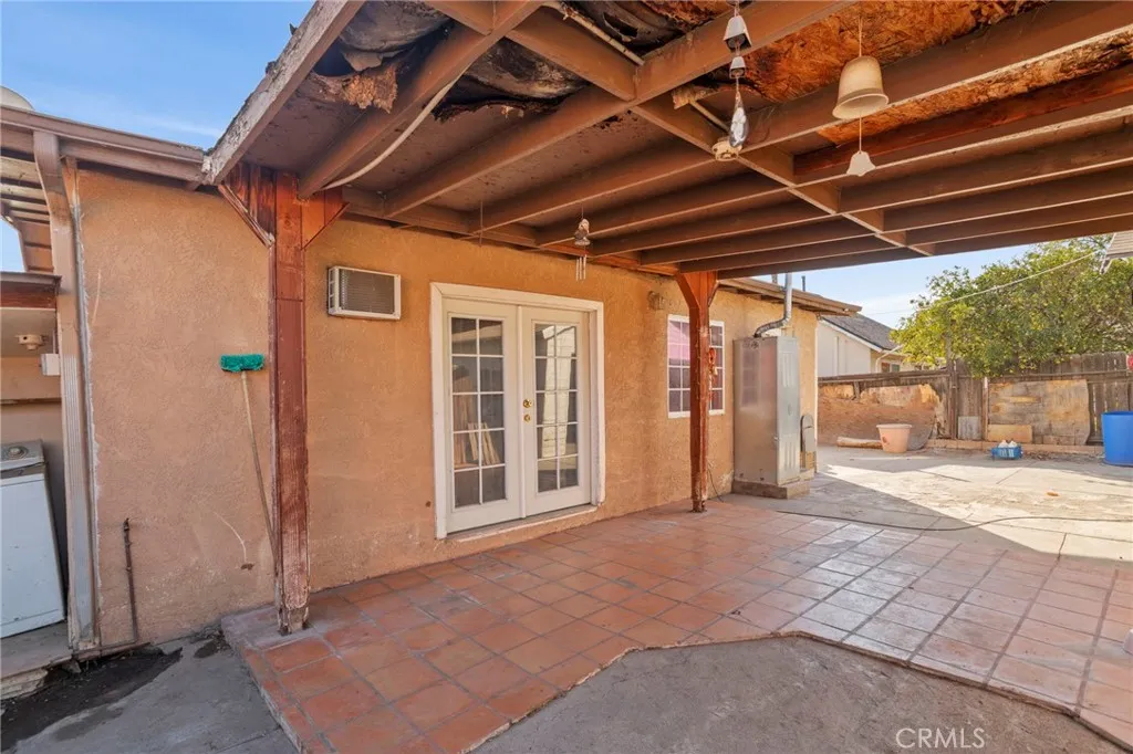 994 W 15th, San Bernardino, California 92411 home-pic-17