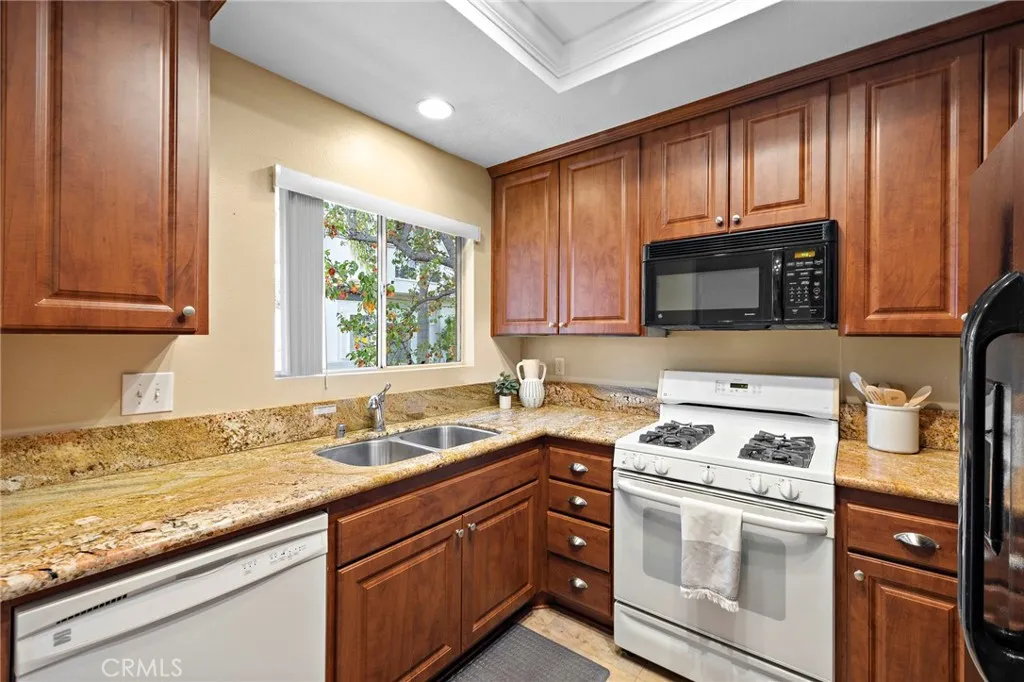 30902 Clubhouse Drive 6h, Laguna Niguel, California 92677 home-pic-6
